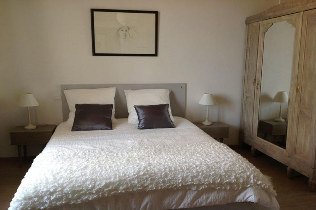 Bed and Breakfast La Maison De Maidara Olby Номер фото